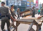 PKL Jati dan Proklamasi Kota Padang Ditertibkan, Alat Jualan Diangkut