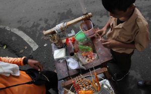 Mengupas Mitos, Jajan Sembarangan dan Imunitas terhadap Hepatitis A