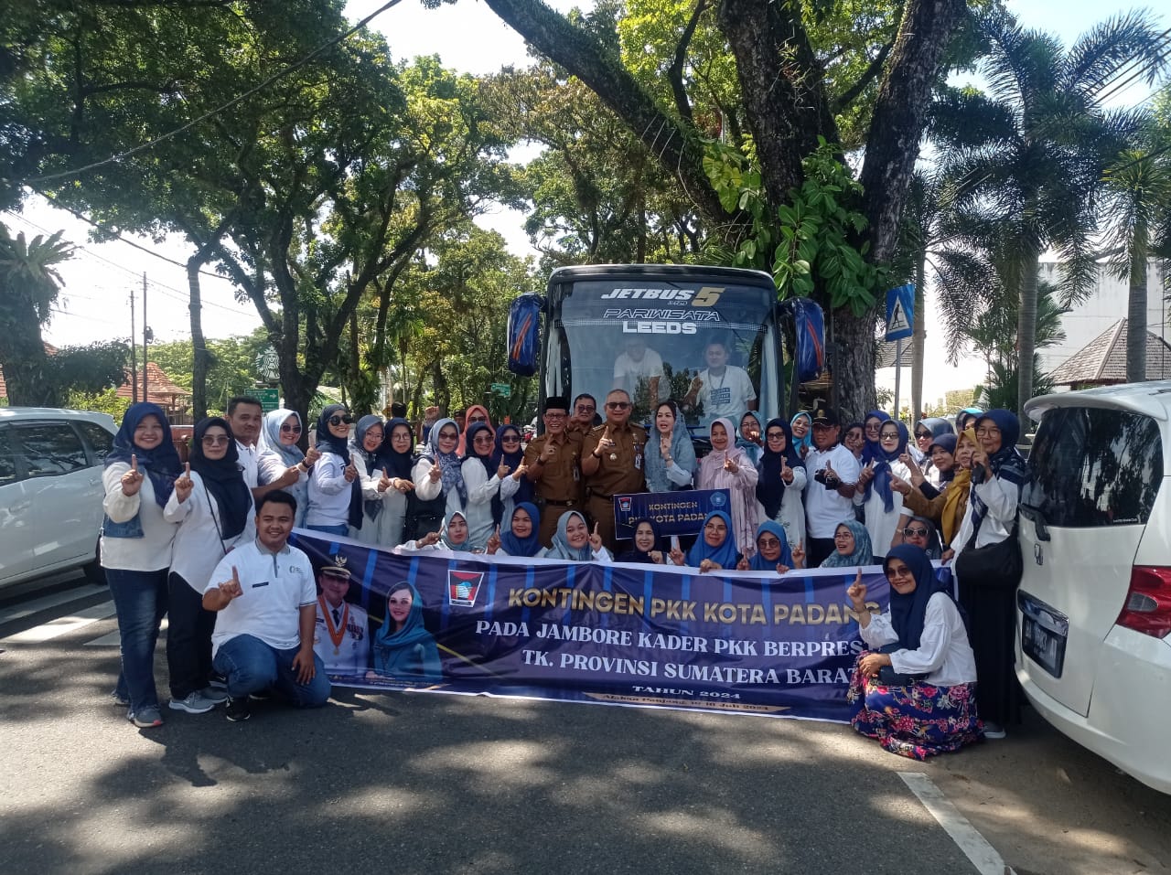 Kontingen PKK Kota Padang