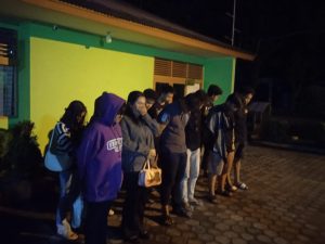 Nongkrong di Batu Grib Pantai Padang, 7 Remaja Asal Pekanbaru Diamankan Satpol PP