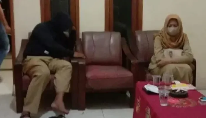 PNS Mojokerto Selingkuh Digerebek Suami Akhirnya Dipecat!