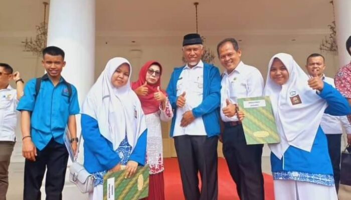 Siswa SMAN 1 Padang Panjang Wakili Sumbar di Parlemen Remaja 2024