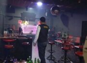 Satpol PP Padang Sikat Kafe Karaoke yang Beroperasi di Luar Jam Ketentuan