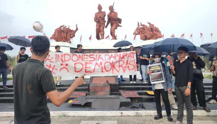 Aksi Kamisan di Pekanbaru, Mahasiswa Unri Serukan Lawan Politik Dinasti