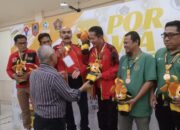 Medali Emas Pertama Sumbar di Porwanas XIV dari Cabor Domino