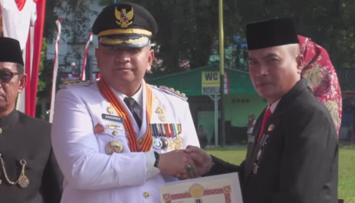 Sebanyak 126 PNS Padang Terima Satyalancana Karya Satya dari Presiden