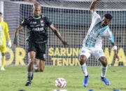 David da Silva Cetak Dua Gol, Persib Bungkam PSBS Biak di Laga Pembuka Liga 1