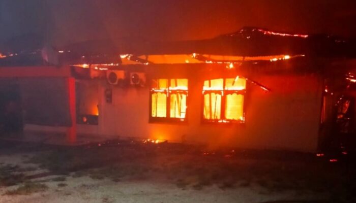 Kebakaran Hebat di Kafe Sinara Pekanbaru, Kerugian Capai Ratusan Juta Rupiah