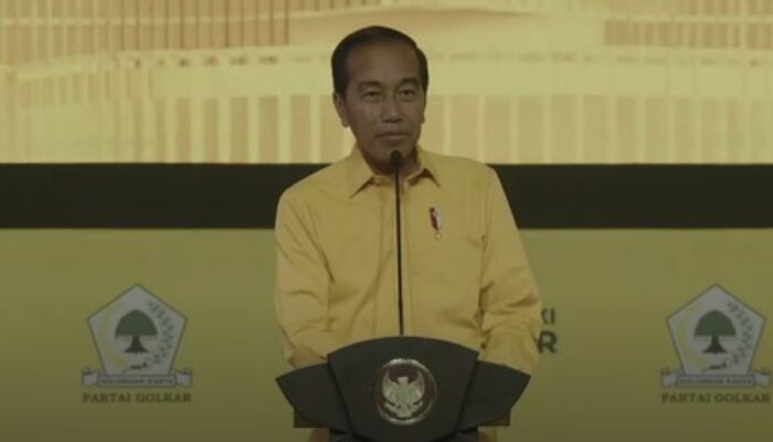 Jokowi Bakal Jadi Ketua Dewan Pembina Golkar? Ini Jawabannya
