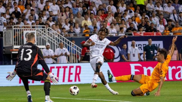 Kemenangan AC Milan vs Real Madrid 1-0, gol oleh Samuel Chukwueze. (Foto: X @Acmilanreportscom)