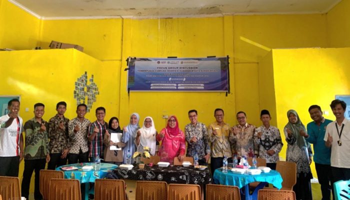 Kolaborasi UNP dan Masyarakat, Wujudkan Kampung Inggris di Pesisir Selatan