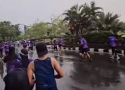 Bertuahpos City Run 2024 Sukses: Ribuan Pelari Tak Gentar Hujan