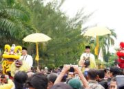 Pendaftaran Syamsuar-Mawardi di KPU Riau, Barongsai dan Sisingaan Jadi Sorotan