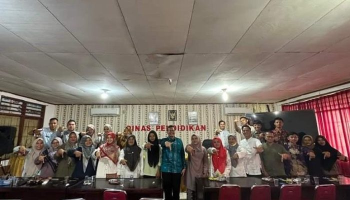Siswa SMPN 1 Timpeh Dharmasraya Ikuti Pelatihan Public Speaking Menuju OSN Nasional