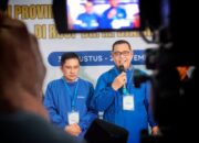 Pasangan Epyardi Asda dan Ekos Albar Tiba di RSUP M Djamil Jalani Tes Kesehatan