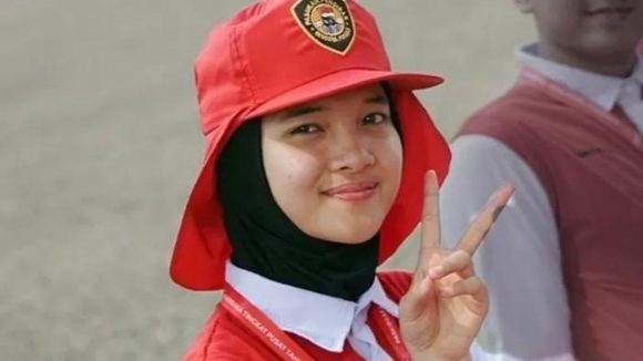 Maulia Permata Putri, siswa SMA Negeri 1 Solok, yang terpilih sebagai pembawa baki bendera dalam Upacara HUT RI ke-79 di Ibu Kota Negara (IKN)