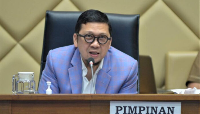 DPR dan KPU akan Sahkan PKPU Baru Terkait Syarat Pencalonan Pilkada Serentak pada 26 Agustus