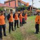Tim Sar Padang saat melakukan persiapan pencarian korban hanyut di Sungai yang adi di Kecamatan Nanggalo, Kota Padang