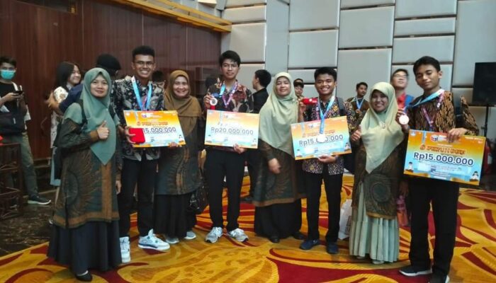SMAN 1 Padang Panjang Raih Empat Medali di Olimpiade Sains Nasional
