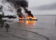 Speed Boat Terbakar di Selat Air Hitam, Satu ABK Alami Luka Serius