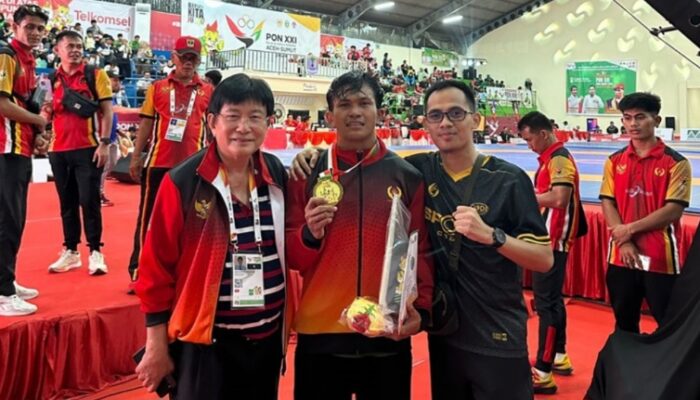 Pegulat Gilang Ilhaza Persembahkan Emas Ketiga untuk Sumbar di PON 2024