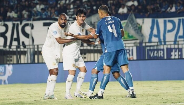 Anwar Rifai Siap Tempur, Arema FC Bertekad Curi Poin di Markas Bali United