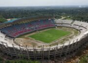 Semen Padang FC Jamu Barito Putera di Stadion ‘Setengah Jadi’, Netizen: Ini Candi?