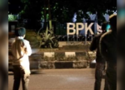 Satpol PP Padang Bubarkan Remaja yang Nongkrong Hingga Dini Hari di Batang Arau