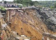 Longsor di Solok, Sebuah Rumah di Arosuka Tertimpa Material Tanah