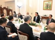 Langsung Tancap Gas! Wapres Gibran Terima Tamu Negara dan Blusukan
