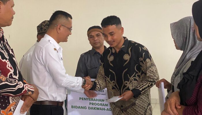 Baznas Kota Bukittinggi Salurkan Rp 92,5 Juta Zakat kepada 137 Mustahik