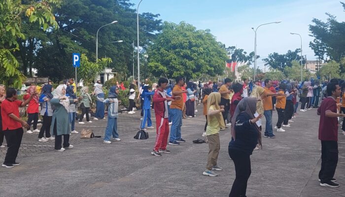 Senam Rutin ASN Pemko Padang, Ada Cek Kesehatan dan Pijat Gratis