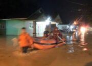 Banjir dan Longsor Terjang Padang Pariaman, Ribuan Warga Mengungsi