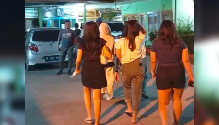 Tegakkan Ketertiban, Satpol PP Padang Amankan Remaja Nongkrong hingga Larut Malam