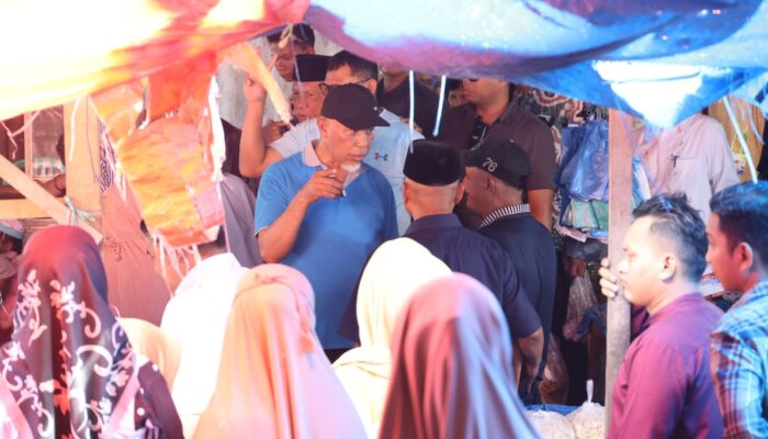 Mahyeldi Serap Aspirasi Pedagang Pasar Belimbing, Fokus Penataan dan Kebersihan