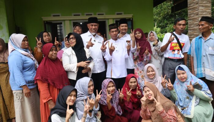 Kedatangan Mahyeldi ke Nagari Timbulun, Warga: Semoga Membawa Keberkahan