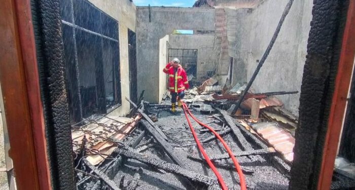 Rumah di Pariaman Ludes Dilalap Api, Kerugian Ditaksir Rp1,5 Miliar