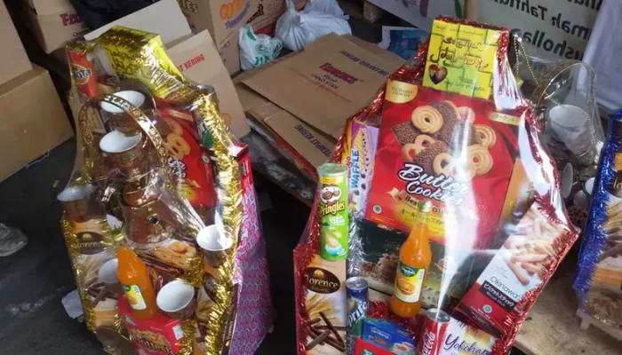 Permintaan Parcel di Kota Padang Meningkat Jelang Natal dan Tahun Baru