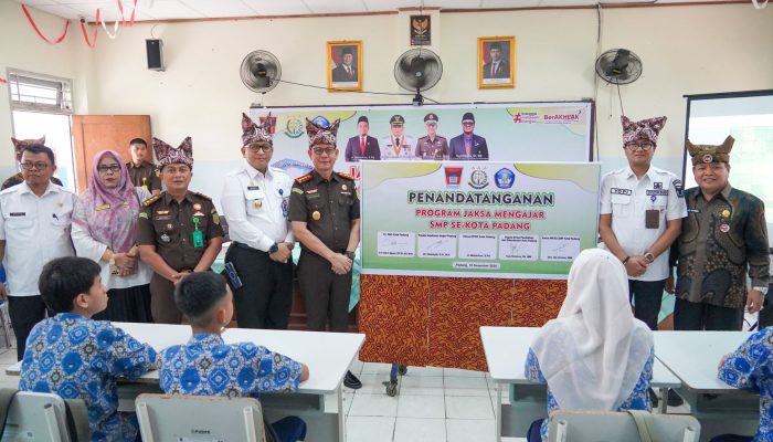 Program Jaksa Mengajar Diluncurkan, Pj Wako Padang Harapkan Pelajar jadi Pelopor Kesadaran Hukum