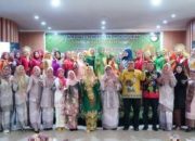 DWP Dinas Pendidikan Riau Gelar Fashion Show Kebaya Songket di HUT ke-25