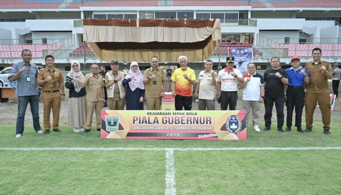 Pererat Silaturrahim Pemda dan Forkopimda, Gubernur Mahyeldi Resmikan Kejuaraan Sepakbola Antarinstansi se-Sumbar