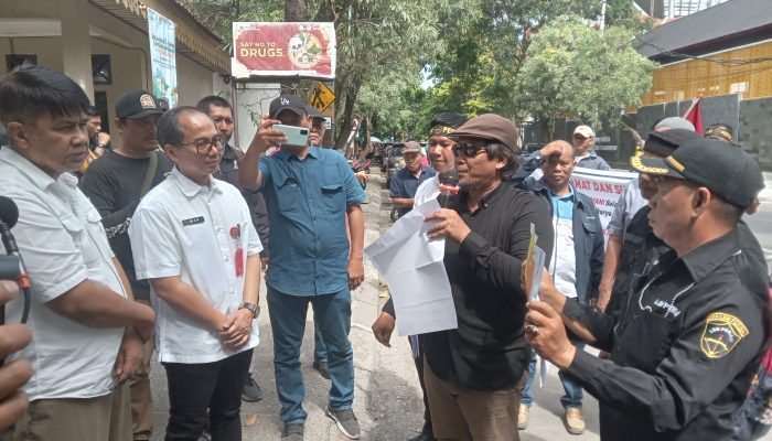 Pensiunan Guru dan LSM Perisai Laporkan Sengketa Lahan SHM yang Dibatalkan MA