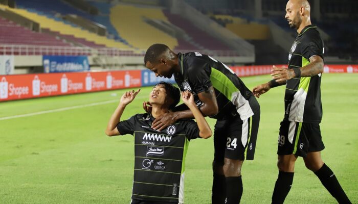 Dominikus Dion Semringah Cetak Gol Perdana