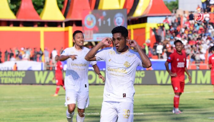 Arema FC Tundukkan Semen Padang, Amankan Posisi ke-4 di BRI Liga 1