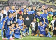 Persib Bandung Perpanjang Rekor Tak Terkalahkan dan Geser Persebaya di Puncak Klasemen