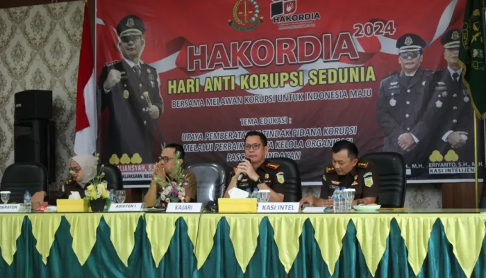 Hari Anti Korupsi, Kejari Padang Sosialisasikan Tata Kelola Bersih ke Camat dan Lurah