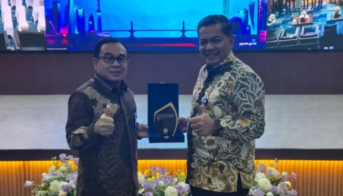 Bank Nagari Raih FIR Terbaik 2024 dengan Nilai Tertinggi