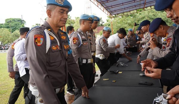 Wakapolda Riau Pimpin Pemeriksaan Senjata Api dan Amunisi Jelang Operasi Lilin 2024