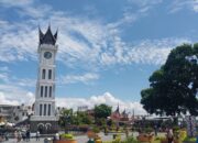 Ramlan Nurmatias Resmikan Name Sign Menuju Satu Abad Jam Gadang Bukittinggi