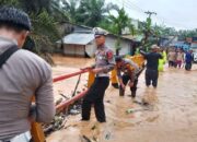 Banjir di Kecamatan Kemuning Rendam Ratusan Rumah, Warga Mengungsi